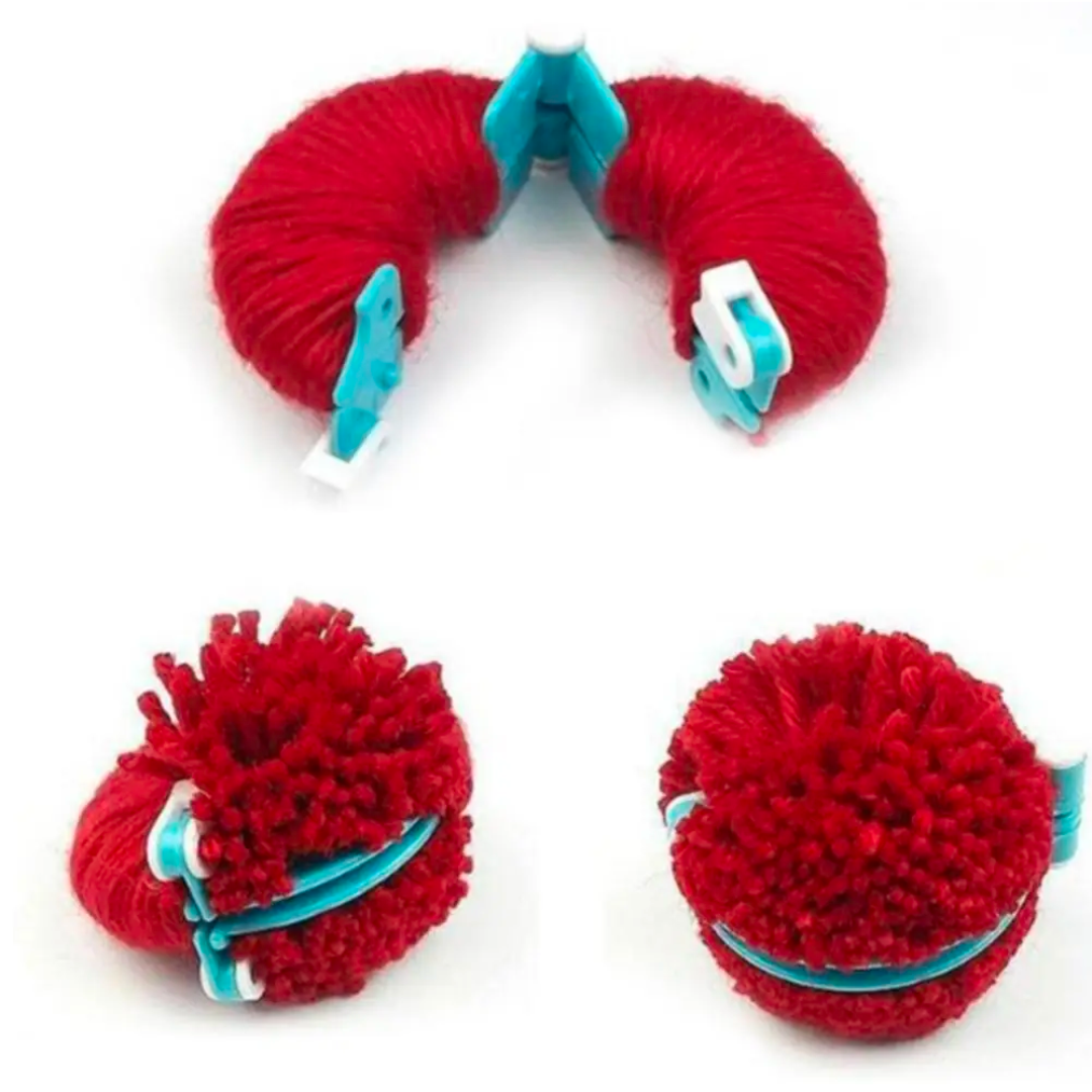 Pom Pom Maker Set