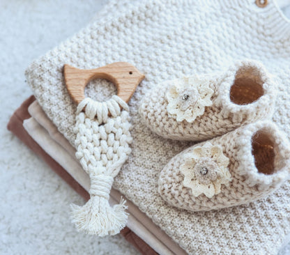 Hooks & Needles Subscription Box 24