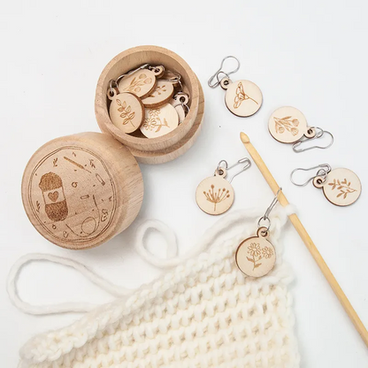 Wooden Flower Stitch Markers with Storage Box 8Pcs