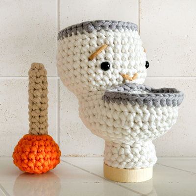 splashy-the-toilet-crochet-pattern